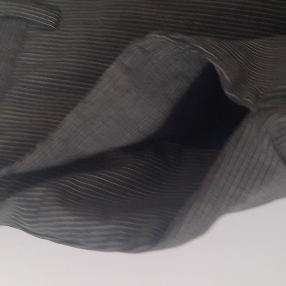Hugo Boss Virgin Wool Super 100 dark gray pinstripe suit size 38S - Picture 12 of 16